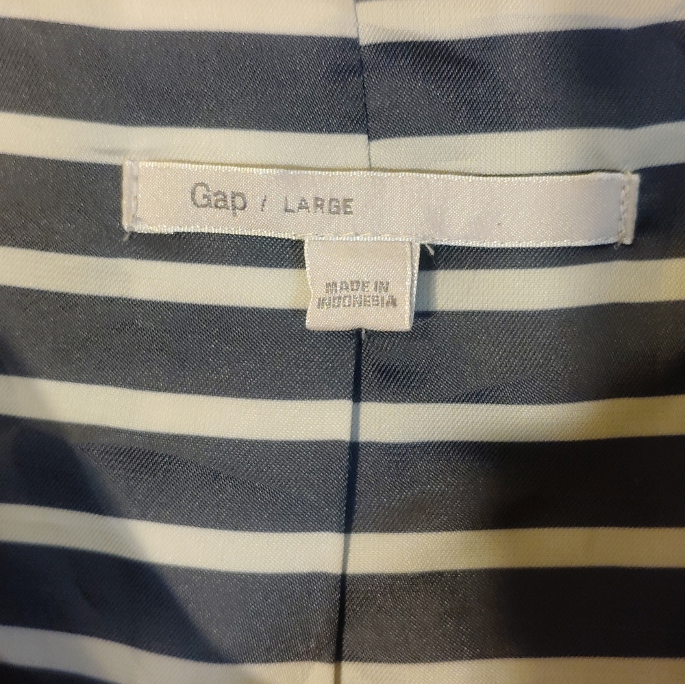 Gap Women's Jacket With Toggle Closures - image 4